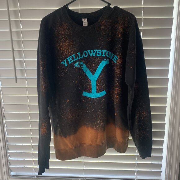 Yellowstone Sweatshirt - Picture 3 of 7